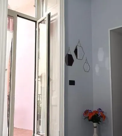 Guada House Апартаменты Неаполь